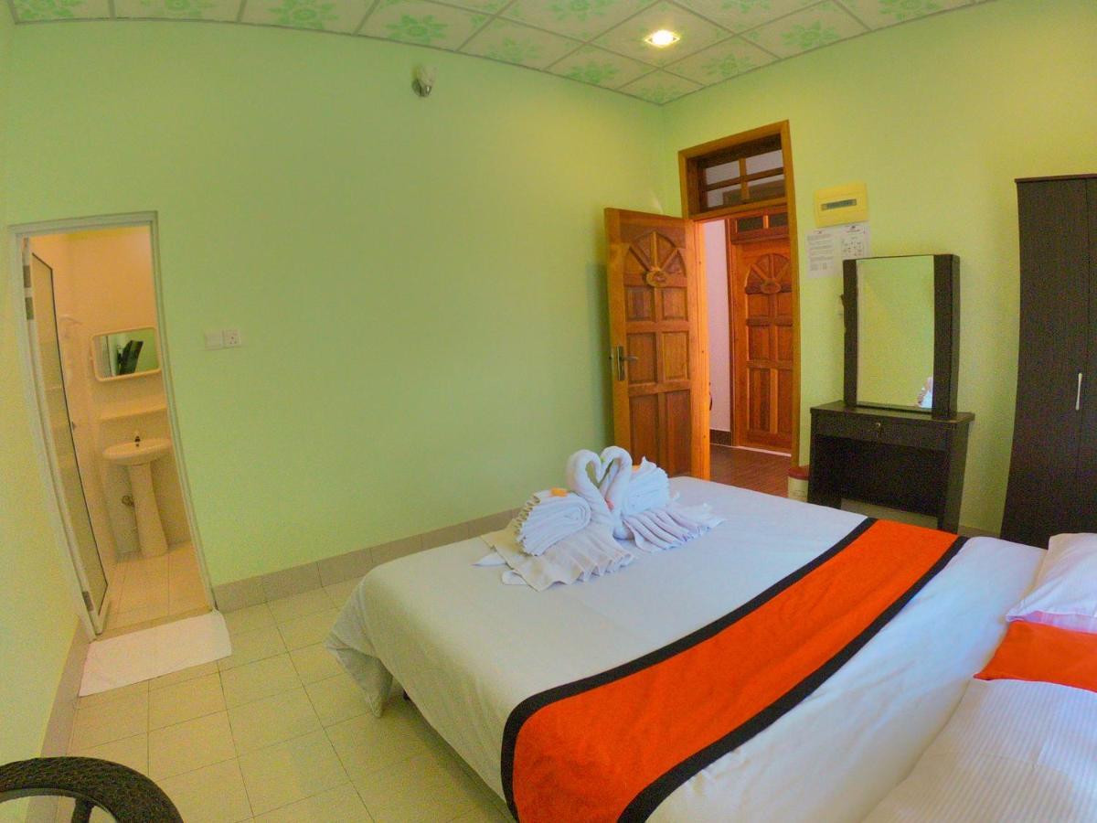 Ras Beach Inn Rasdhoo Esterno foto